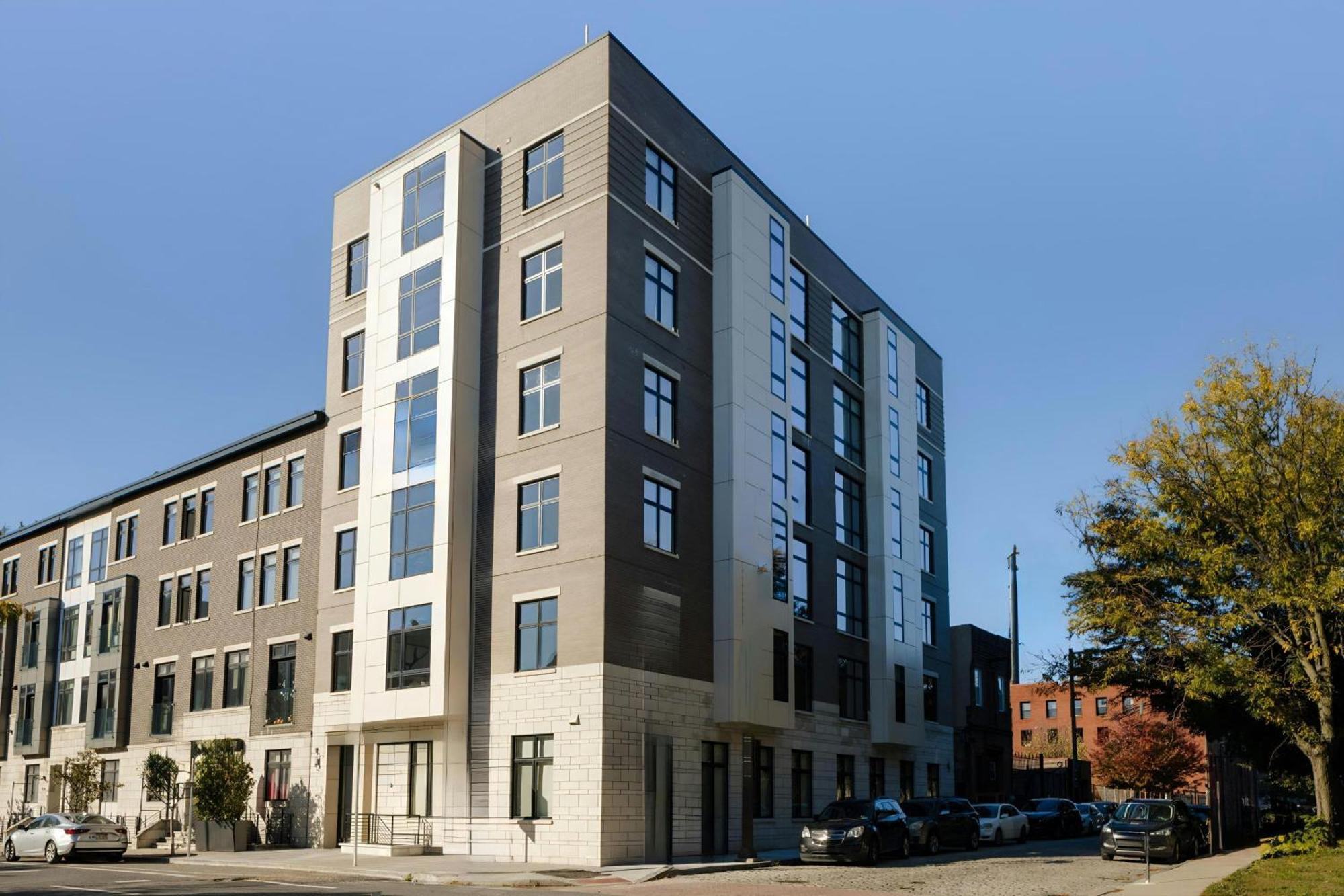 Sonder By Marriott Bonvoy The Edison Apartments Old City Apartahotel
